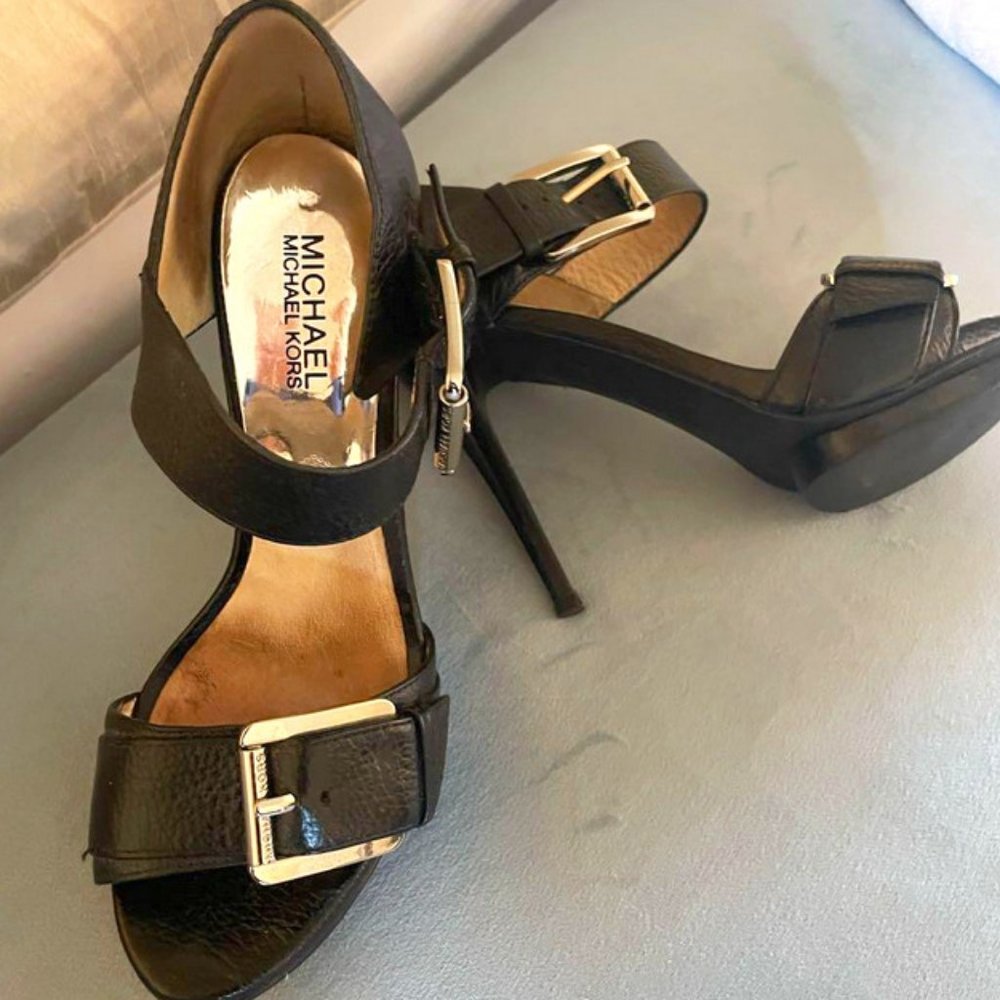 Michael Kors "Faith" Double-Strap Pebbled Black Leather Stiletto Heels Size 8M